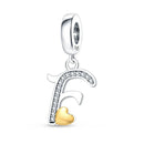 Charm con letras de corazón de oro