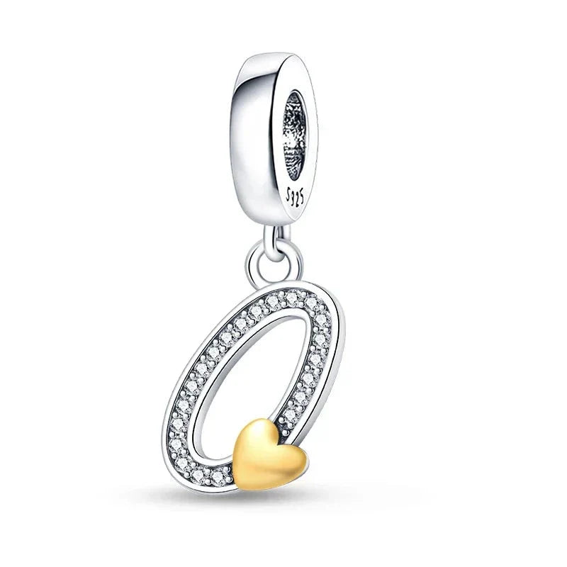 Charm con letras de corazón de oro