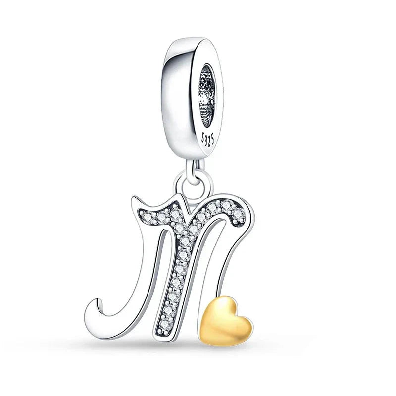 Charm con letras de corazón de oro