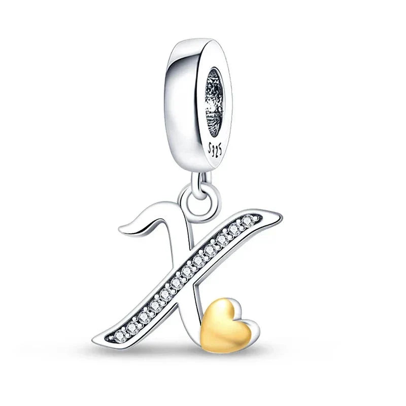 Charm con letras de corazón de oro