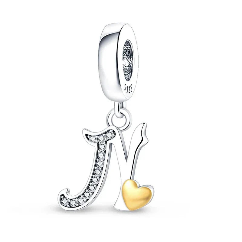 Charm con letras de corazón de oro