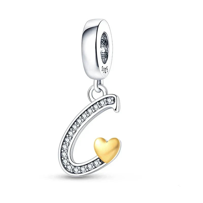 Charm con letras de corazón de oro